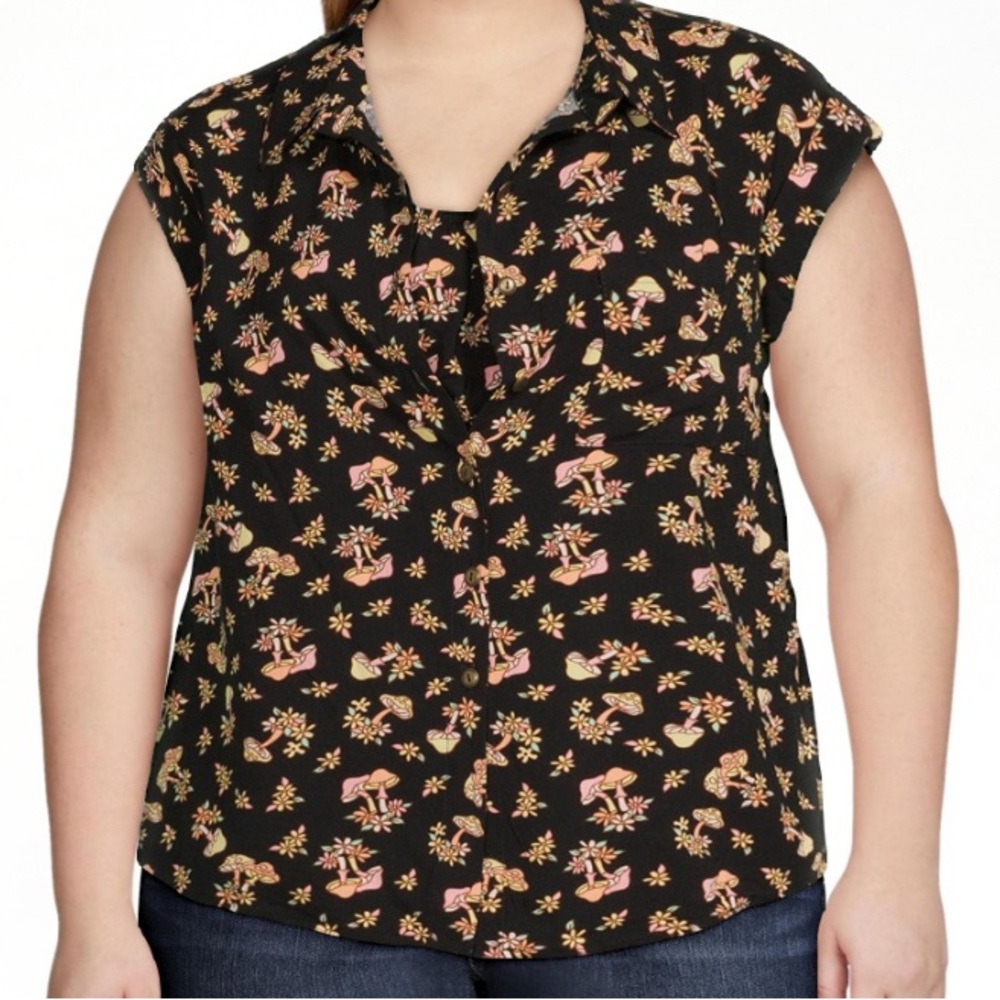 No Boundaries Juniors' Button Front Shirt with Bralette Groovy Mushroom Print
